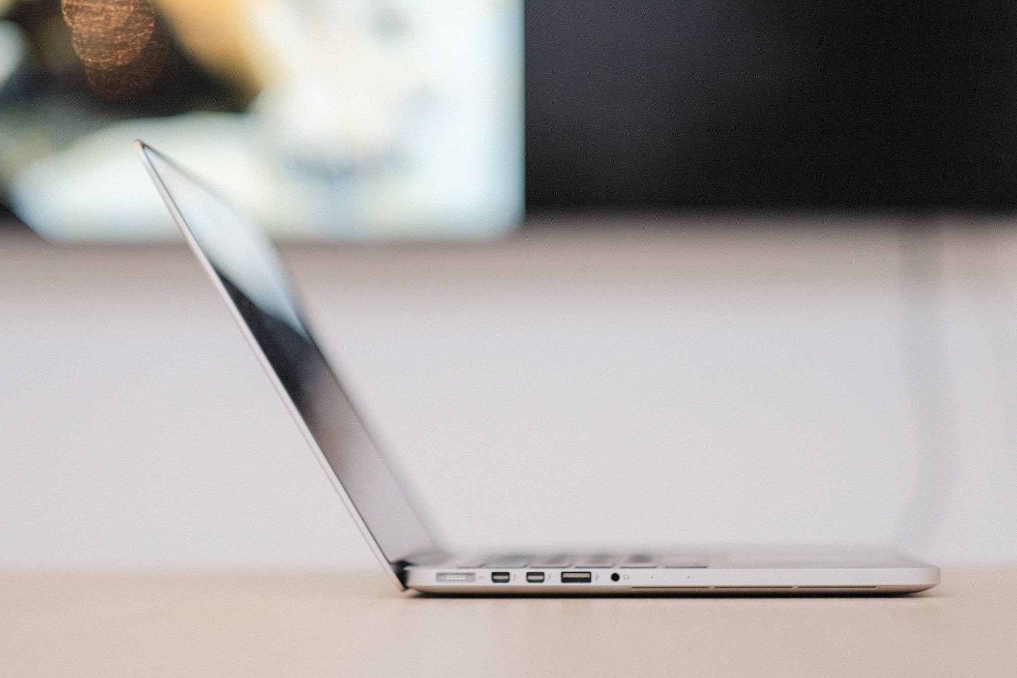 Why PRO-MacbookPro Users Don’t Mind A Thicker Laptop—Perspectives