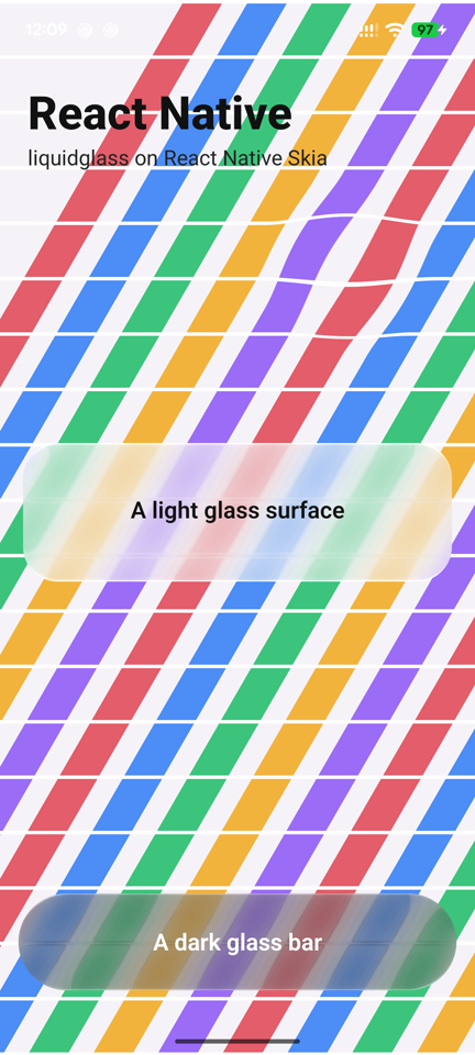 React Native: a lens, a light surface and a dark bar on a Pixel 7