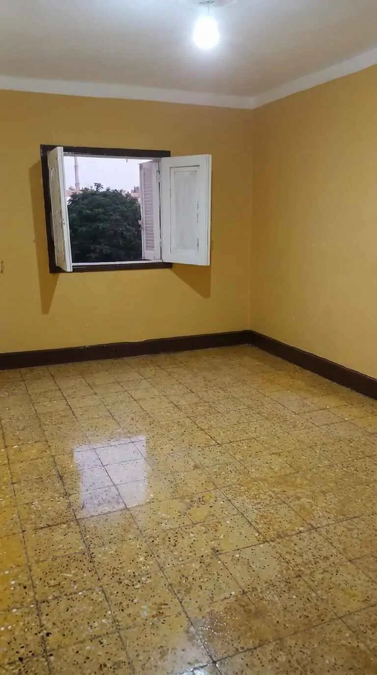 شقة للبيع 6 أكتوبر الحي السادس - موقع حيوي - صورة 3