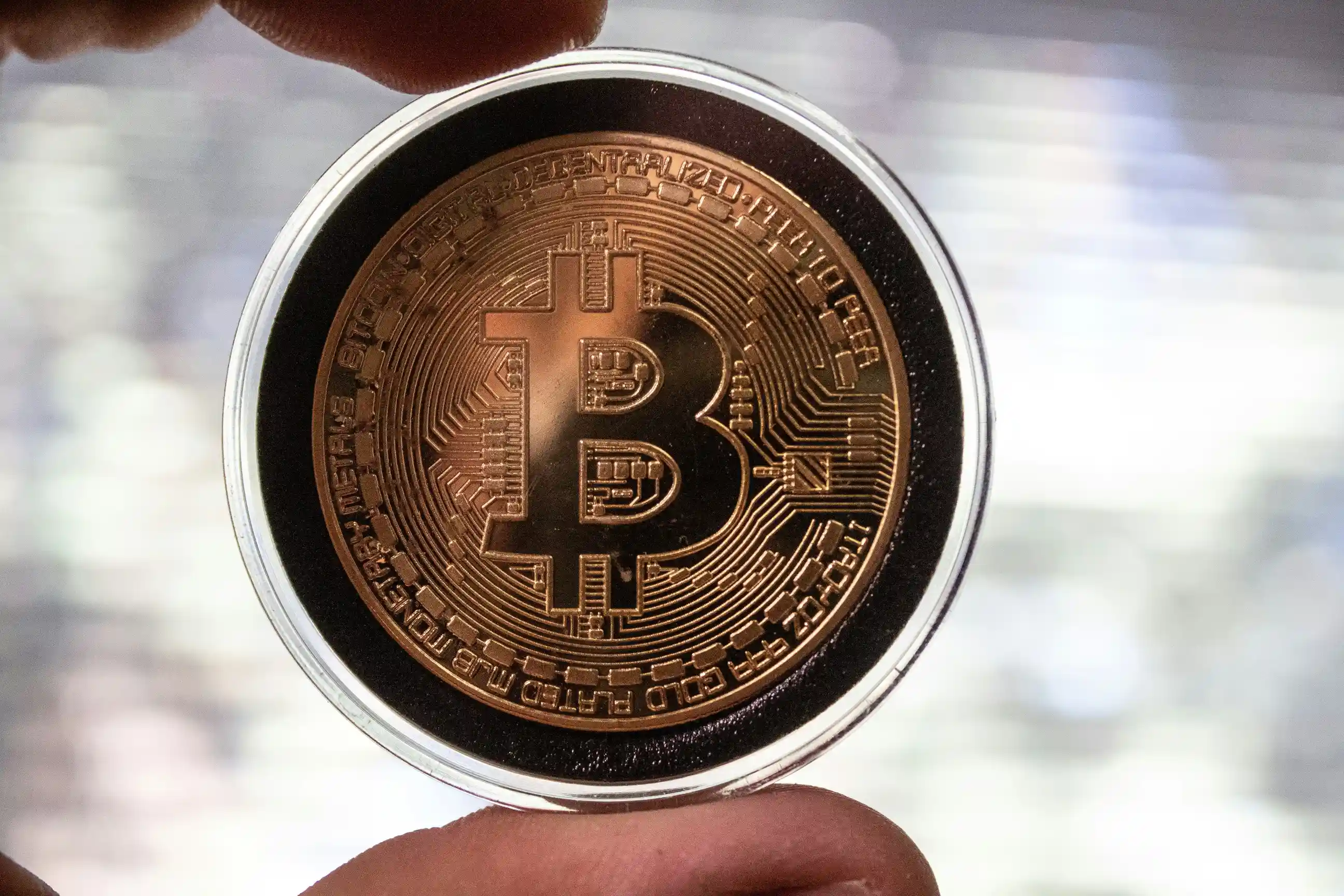 Merchant Crypto Adoption 2026: Benefits and Challenges