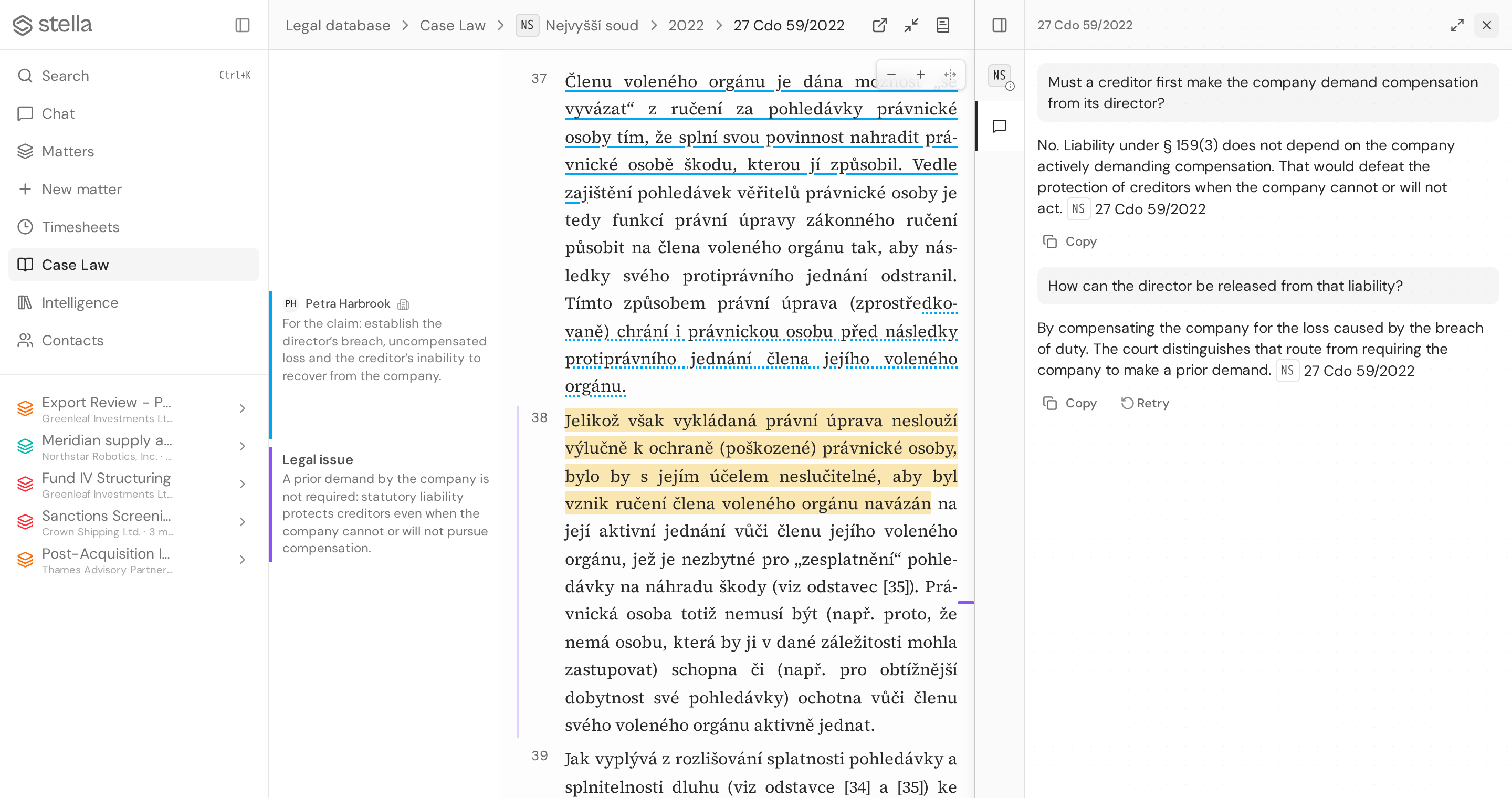 stella's case-law reader open on a Czech Supreme Court judgment, 27 Cdo 59/2022, on a company director's statutory guarantee to creditors. The decision's numbered paragraphs fill the centre with a reader's highlight and underline; the margin shows an AI note on the issue and a lawyer's comment; the two-turn chat on the right answers whether a creditor must first make the company demand compensation from its director, citing the decision.