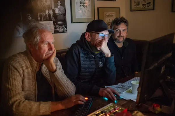 Hanns-Christian Müller, Christian Felder und Stefan Hanitzsch beim Live-Streaming in der Lach- und Schießgesellschaft