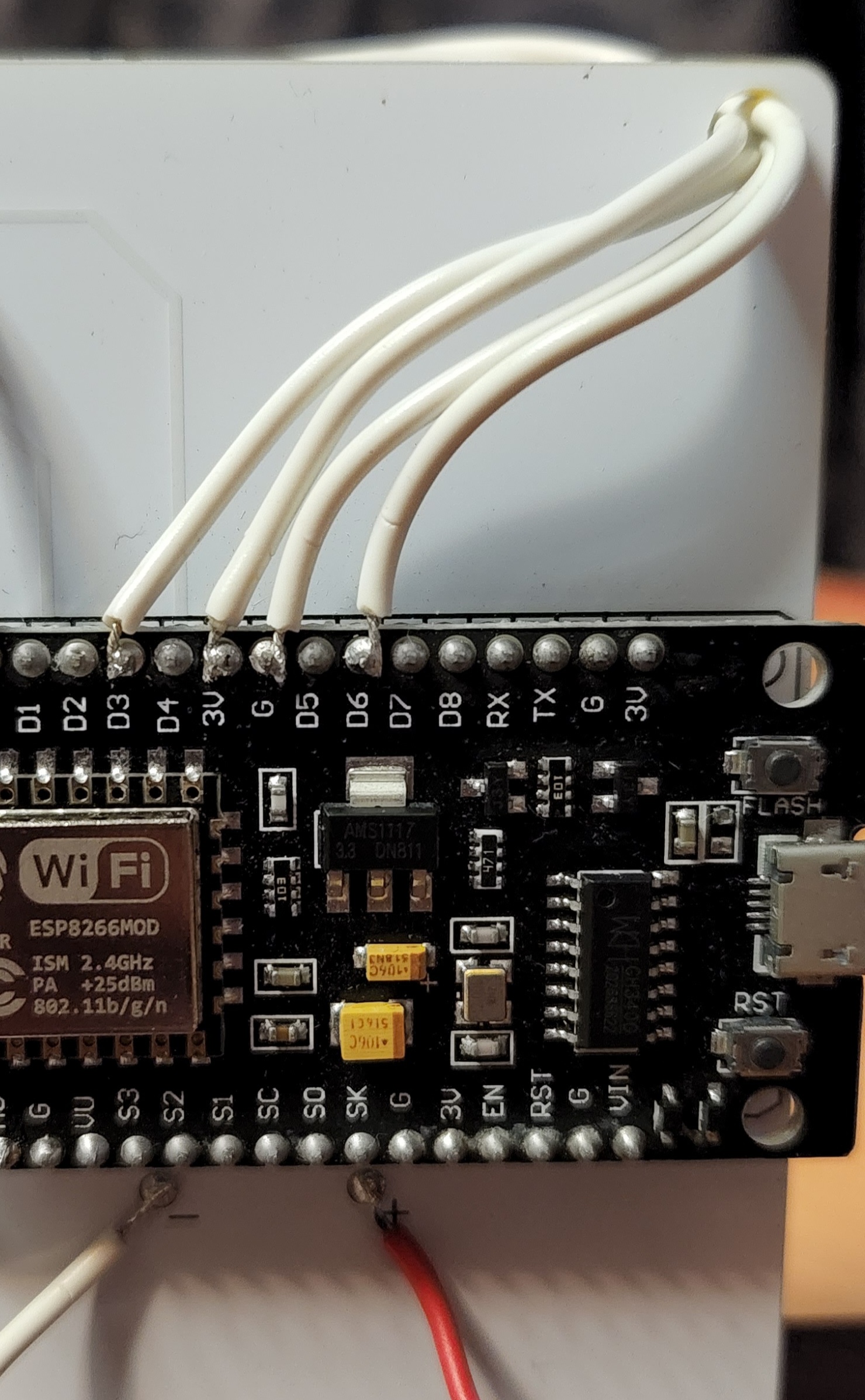 CO2 Monitor image of back