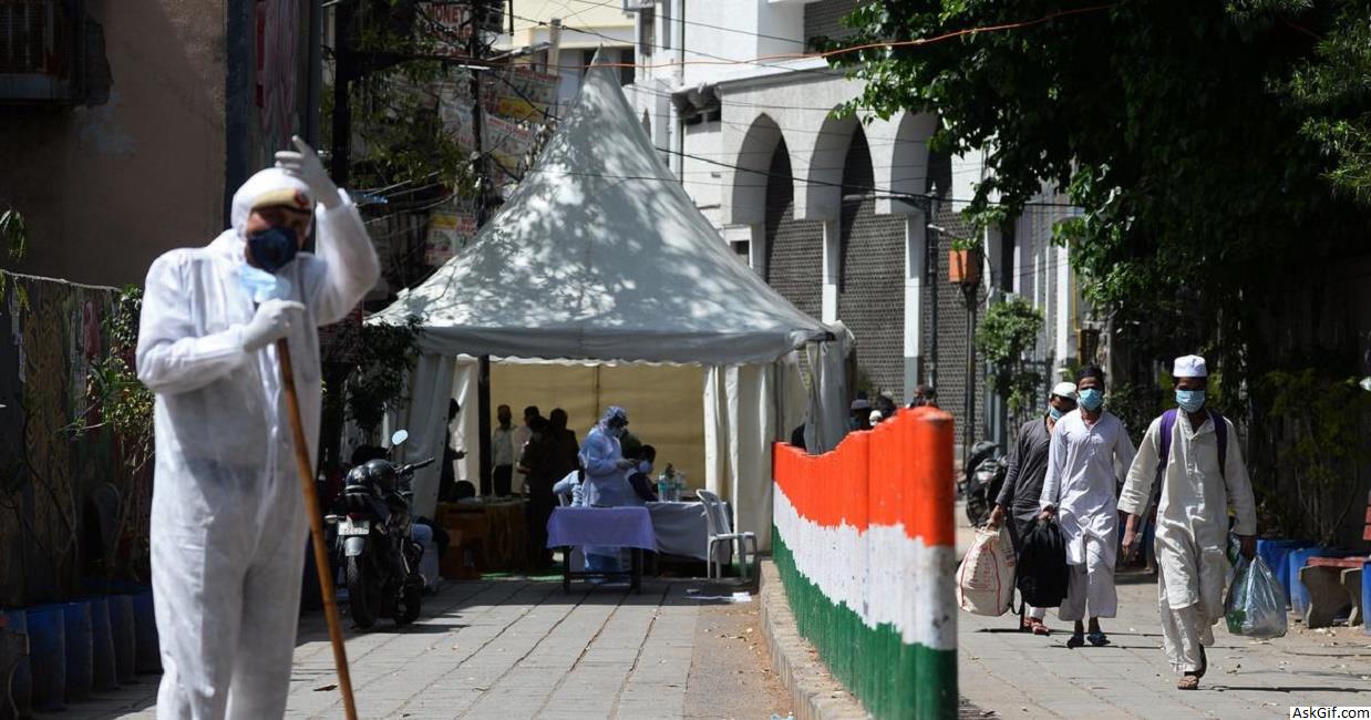 महाराष्ट्र गृह मंत्रालय का कहना है कि कोविद -19: मार्काज़ उपस्थित हैं