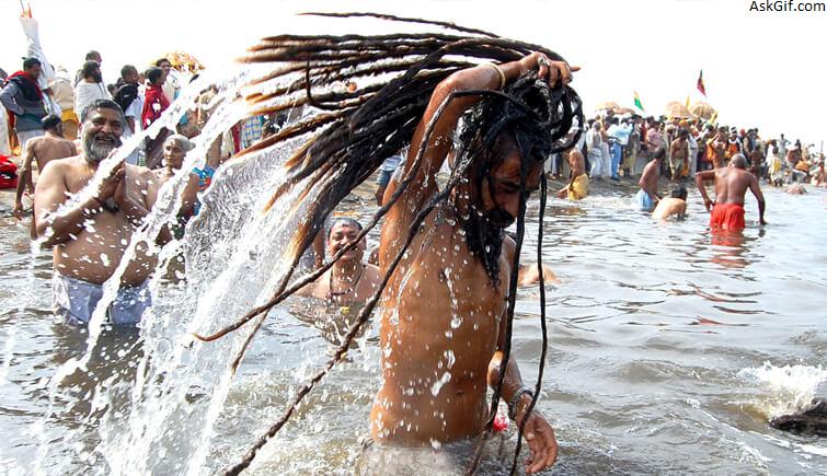 2. Shahi Snan (The Royal Bath)