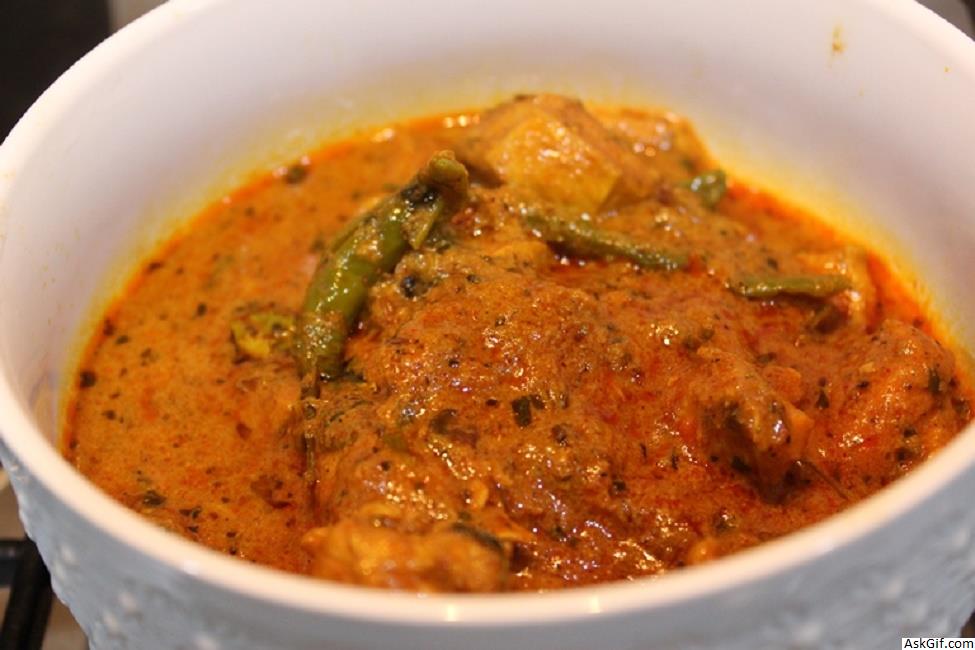 दही सॉस में टेस्टी चिकन