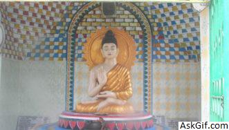 3. गौतम बुद्ध मंदिर