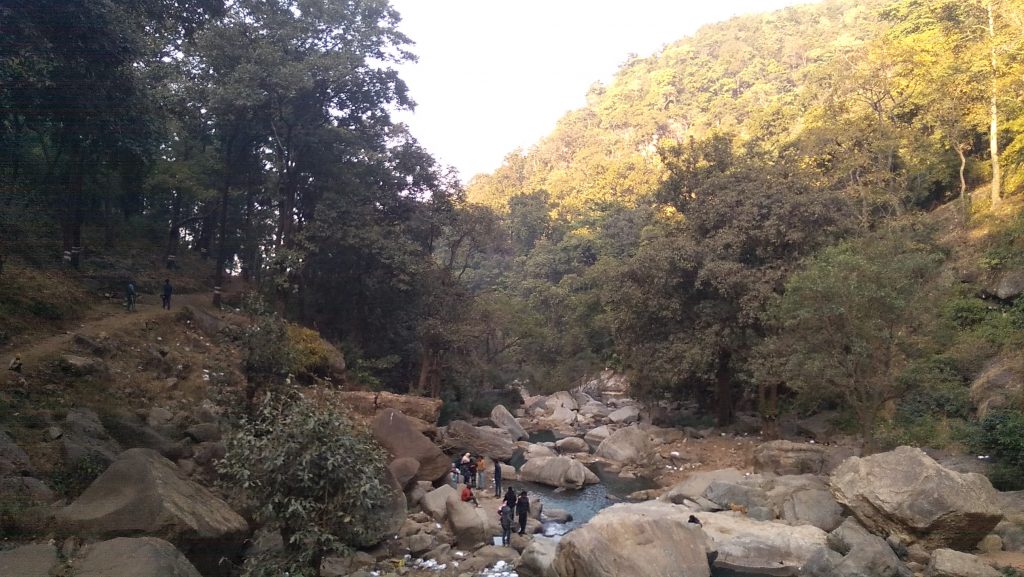 1. पवई झरना