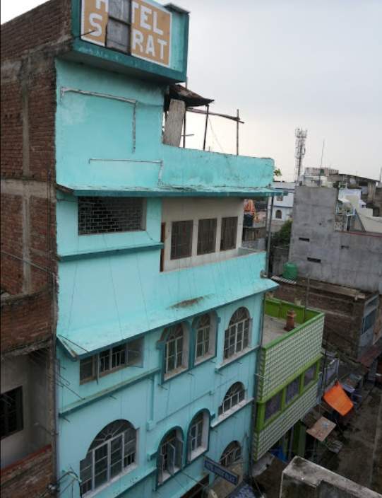 7. जमालपुर में कहाँ रहना है