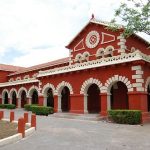 7. टाउन हॉल