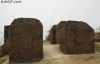 3. ईटा किला