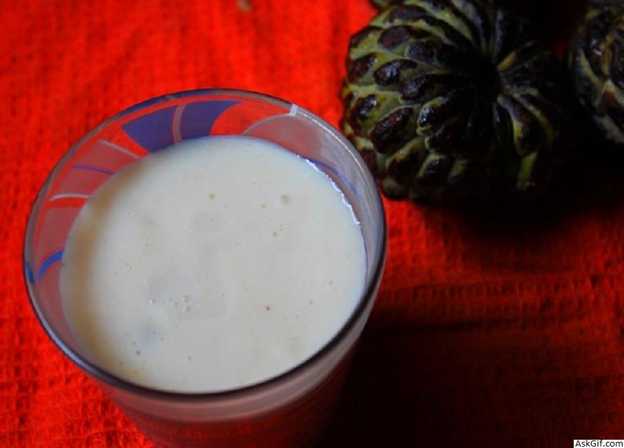 कस्टर्ड सेब (सीताफल) मिल्कशेक रेसिपी