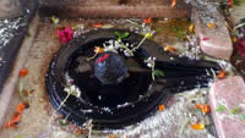 3. पेमपमपुर (शिव मंदिर)