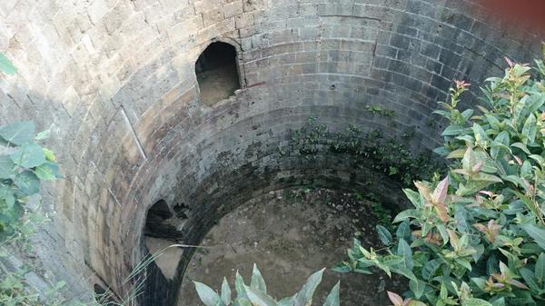 2. बेयन का कुआं