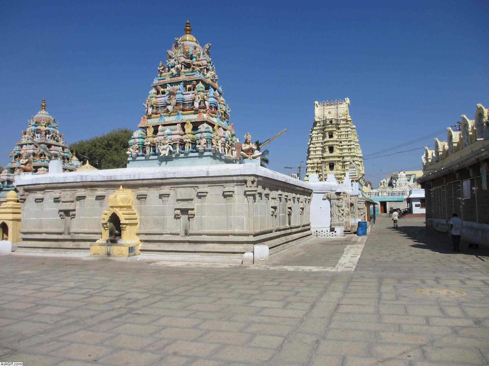 14. श्री कादिरी लक्ष्मी नरसिम्हा स्वामी मंदिर