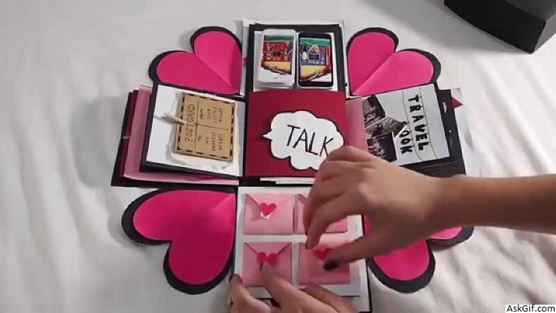 2. उन्हें आपको हस्तनिर्मित उपहार मिलते हैं।