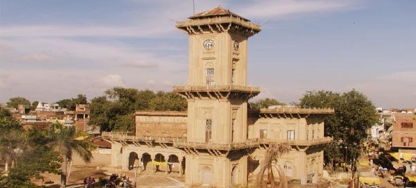 2. घाना घर (घड़ी टॉवर)