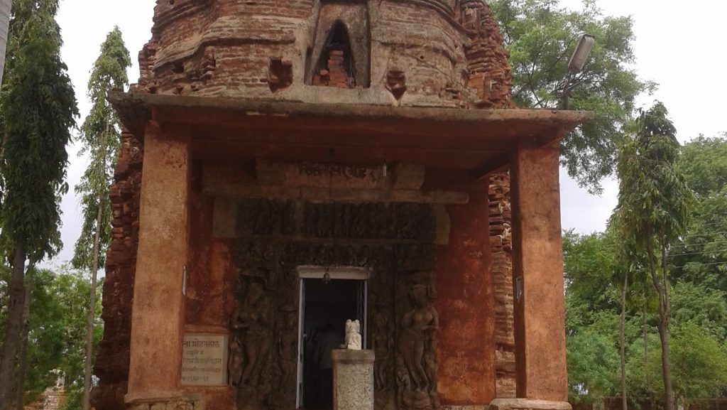 3. सिद्धेश्वर मंदिर, पलारी