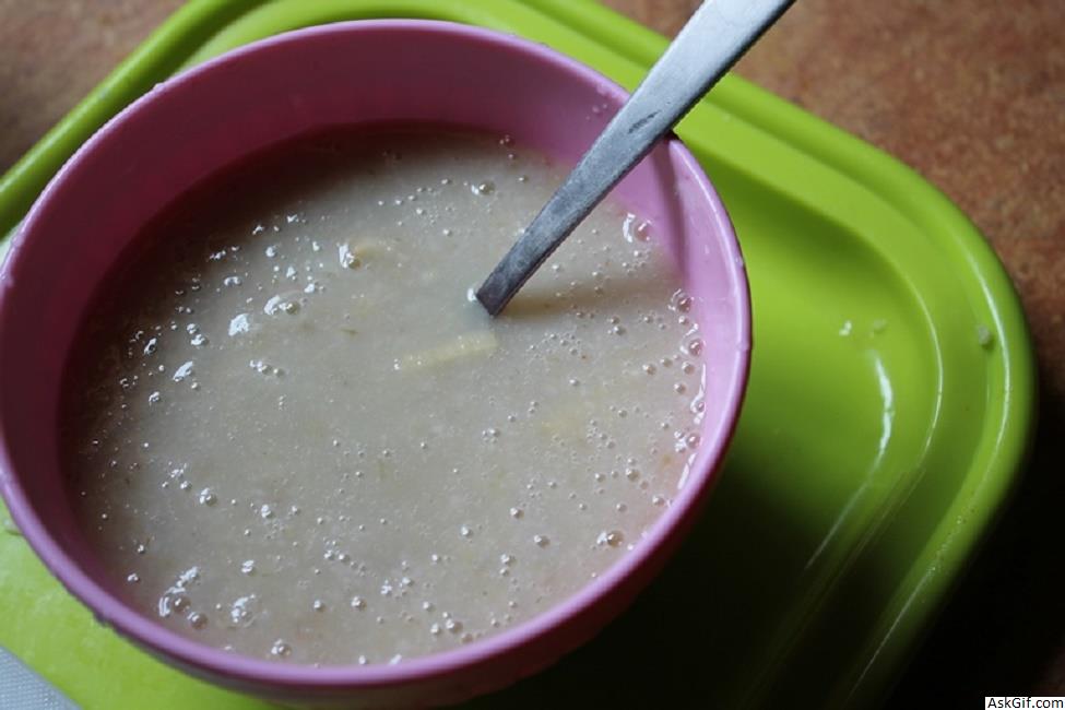 शिशुओं के लिए जौ सेब दलिया (अनाज) पकाने की विधि