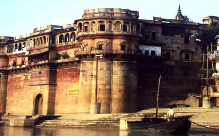 1. इलाहाबाद किला