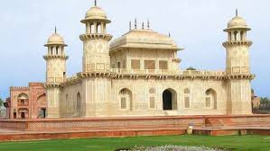 4. इतिमाद-उद-दौला का मकबरा