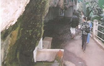 9. कैलाश गुफ़ा (गुफा)