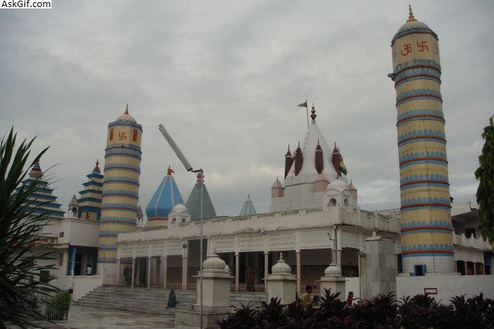 3. श्री चंपापुर दिगंबर जैन मंदिर