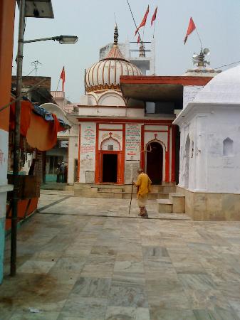 1. लोदेश्वर महादेव मंदिर