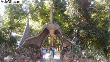 1. इंद्रोदय डायनासोर और जीवाश्म पार्क