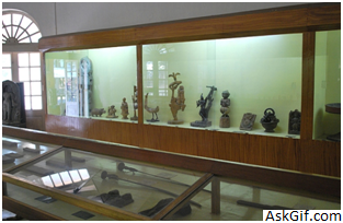 4. डाक बंगले में जिला संग्रहालय