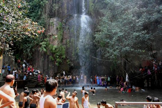 1. काकोलाट फॉल्स