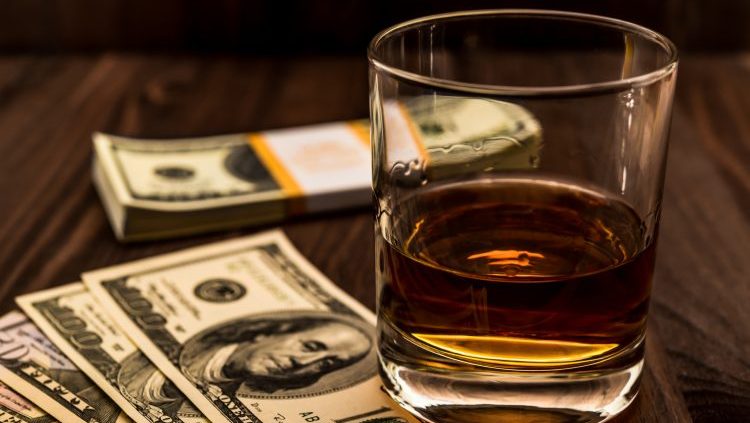 2. महंगा शराब खरीदें