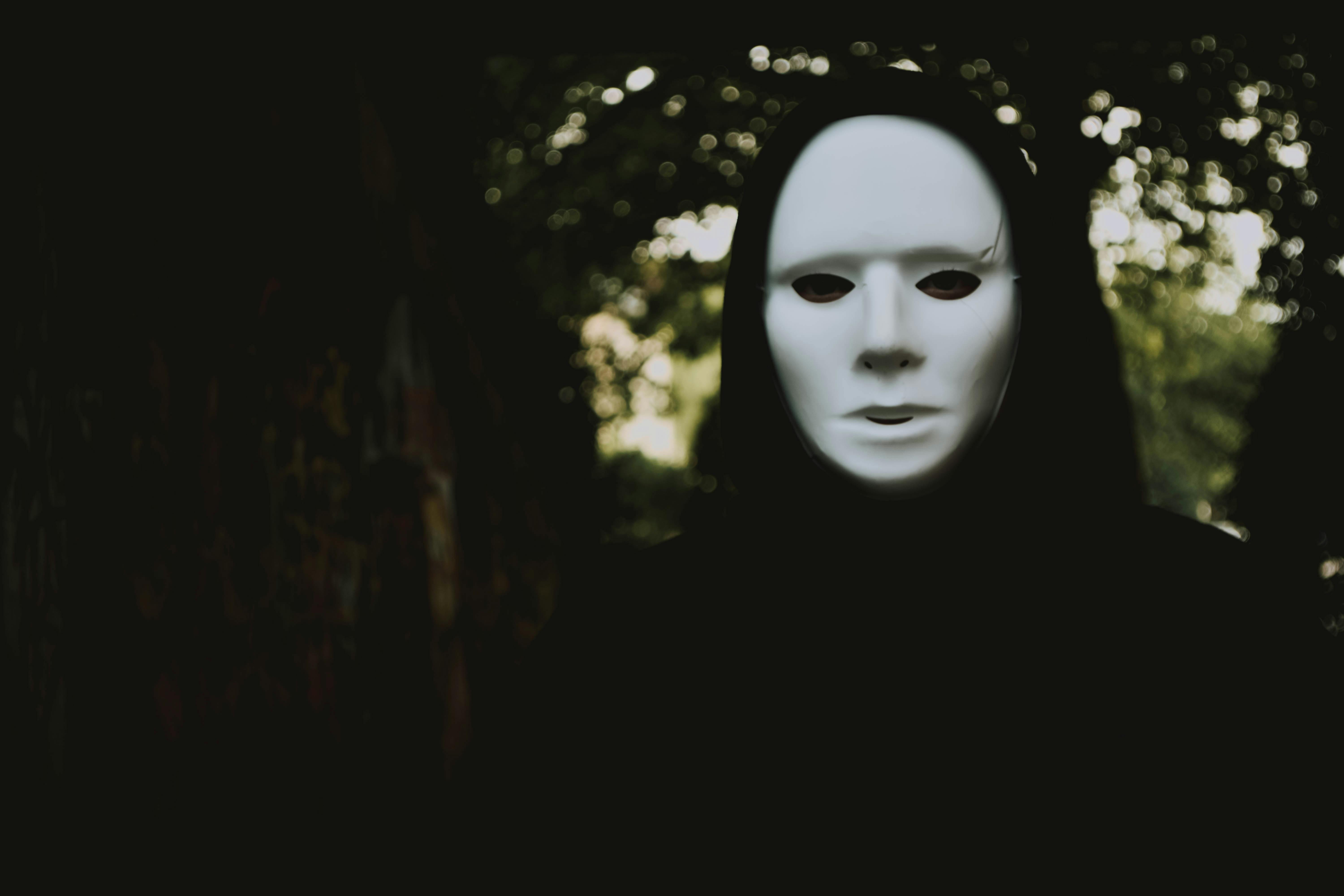 To Lie or Not to Lie