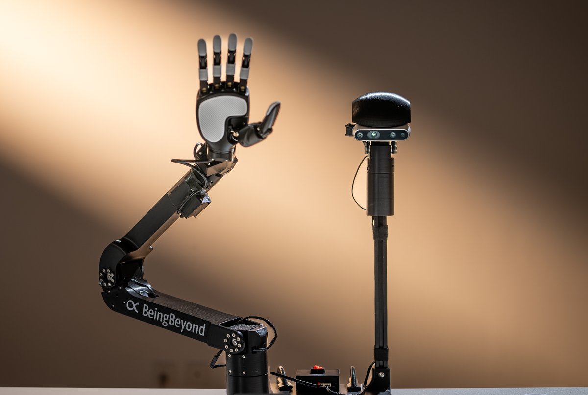 BeingBeyond D1 desktop robot