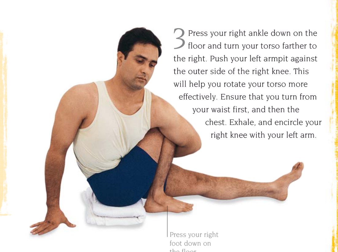 Bharadvajasana — chi tiết vặn xoay
