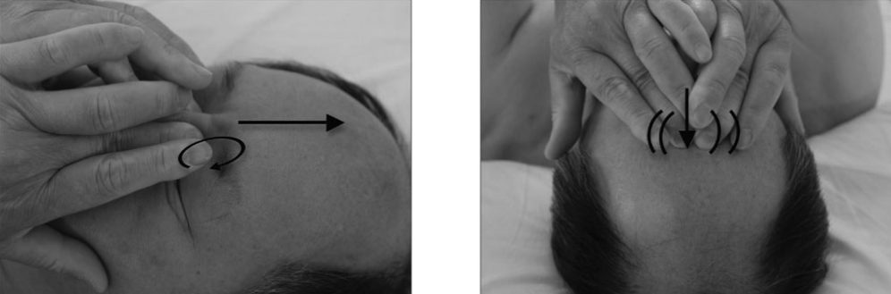 Bước 3 — xoa vòng quanh vùng xoang giữa hai mắt
