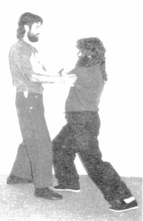 Tấn Công và Phòng Thủ Bổ Trợ Trong Đẩy Tay (Supplementary Push-Hands Attacks and Defense) — hình 171, ảnh gốc trang 87