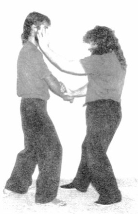 Đá Đẩy (Pushing-Feet) — hình 174, ảnh gốc trang 88