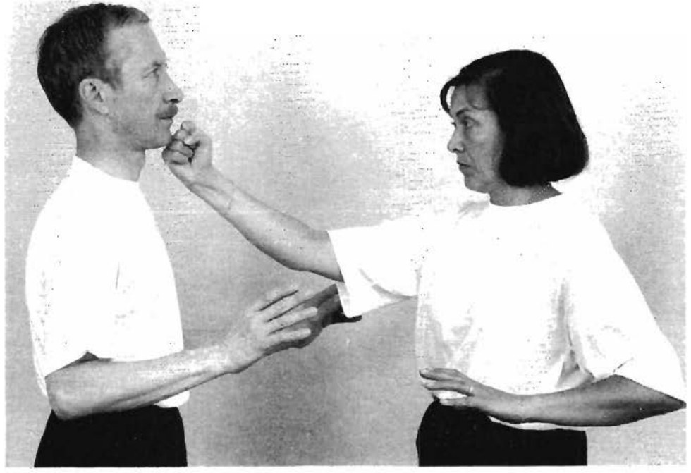 Nắm đấm thẳng, dùng như một cú đấm đơn giản