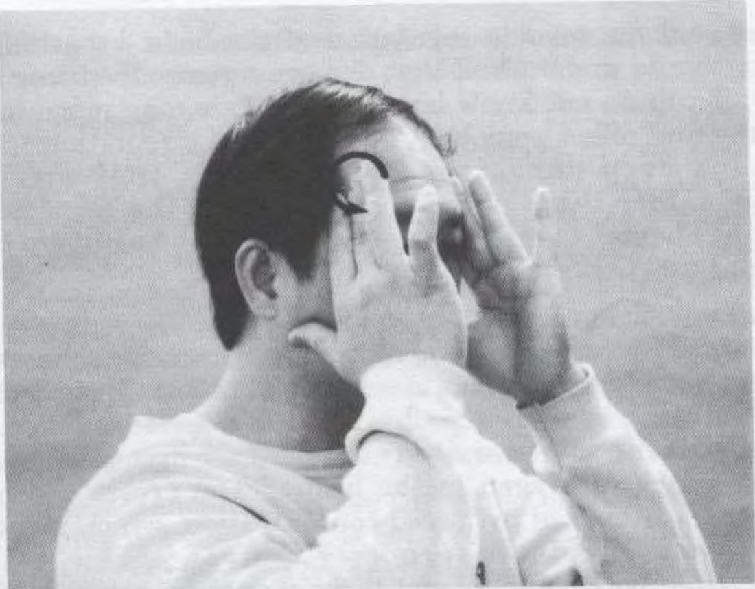 Xoa bóp hai thái dương