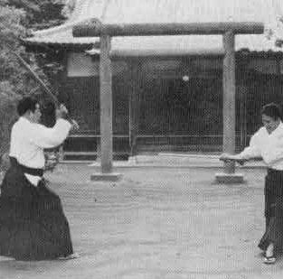 (Chuyển động thân) (Kỹ thuật kiếm)