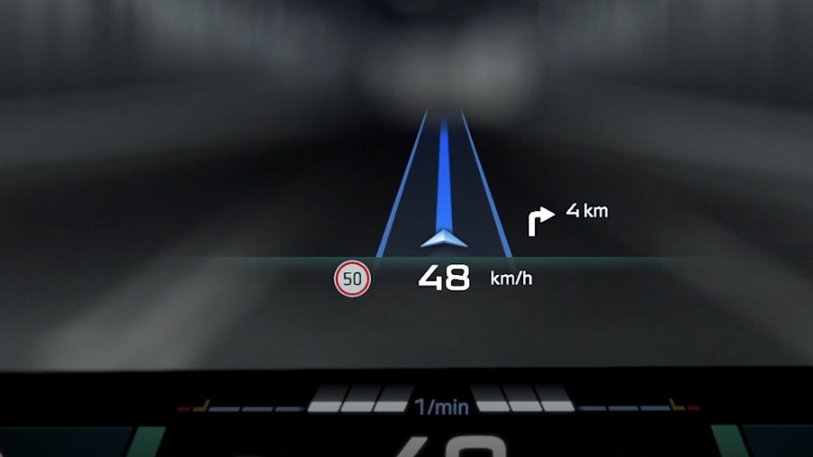 BMW 3D Head-Up Display navigation in the new X5