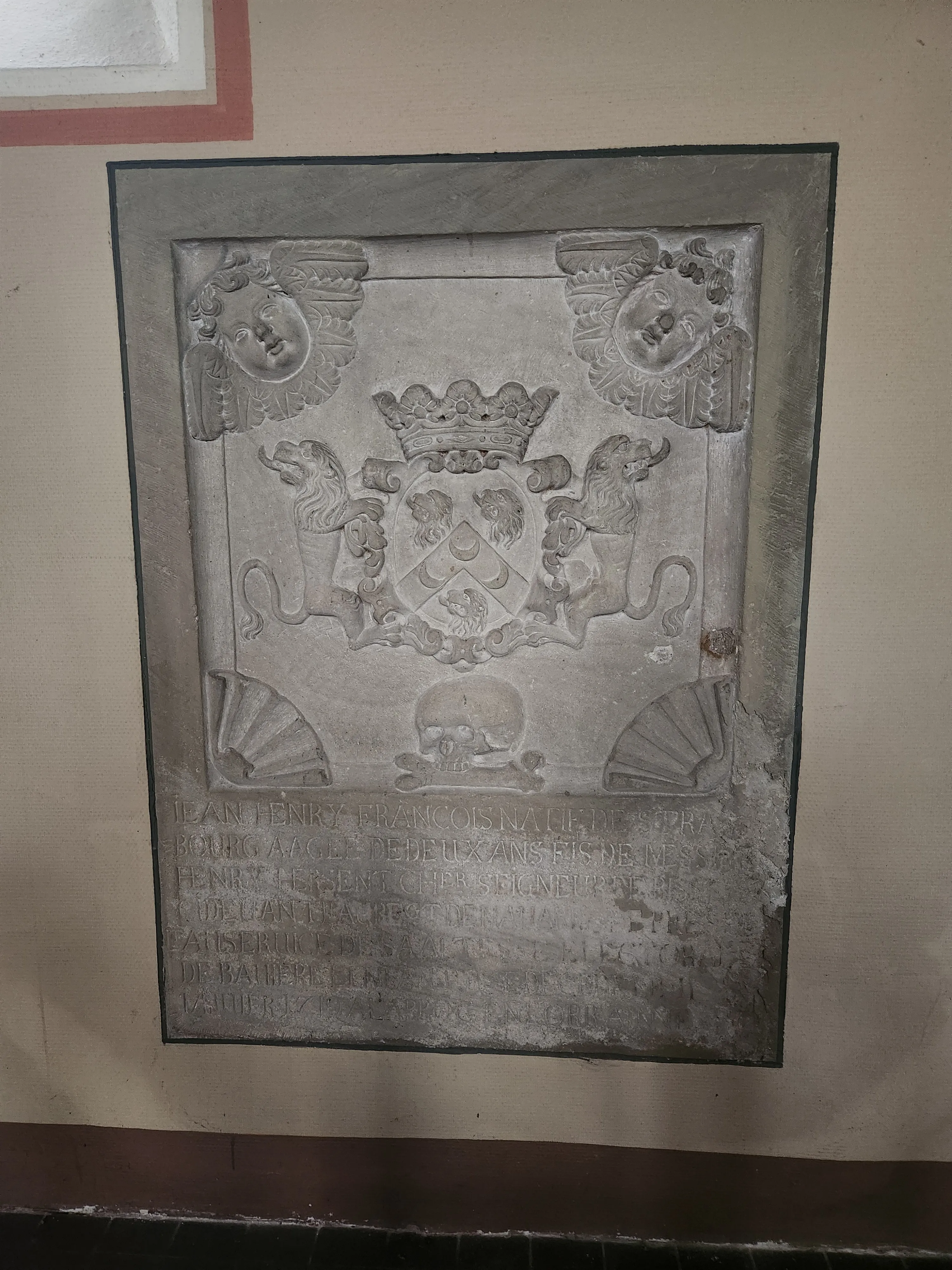 Pierre tombale de 1719