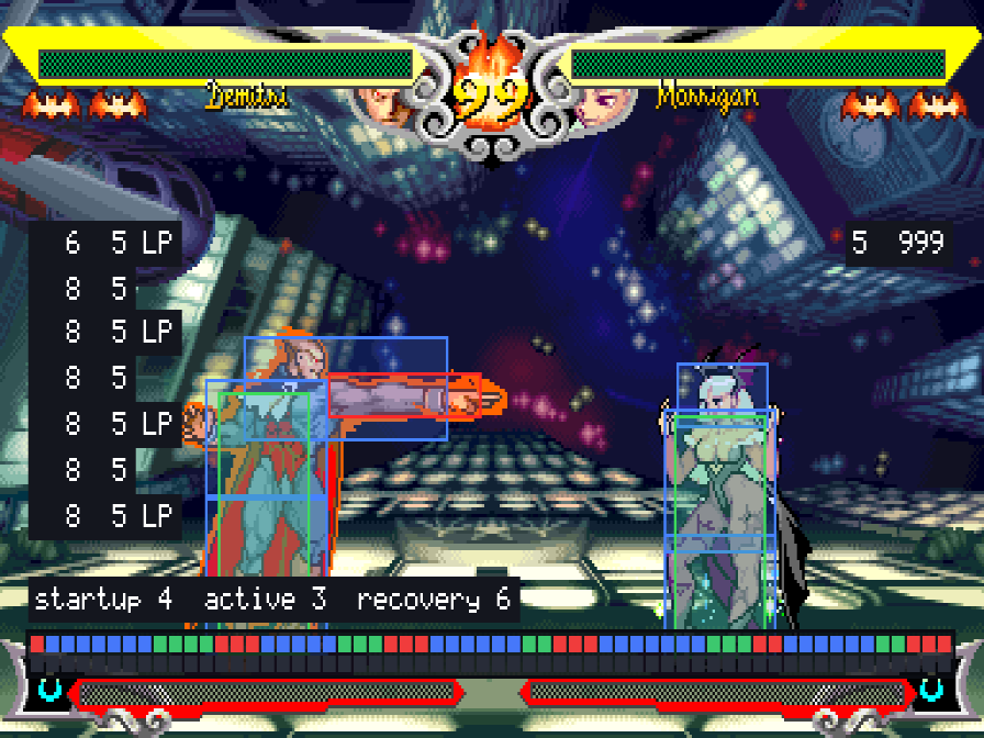 Vampire Savior em treino com caixas de colisão e dados dos golpes