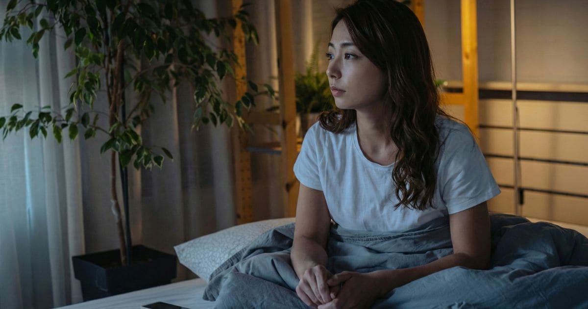 疲れているのに眠くない女性