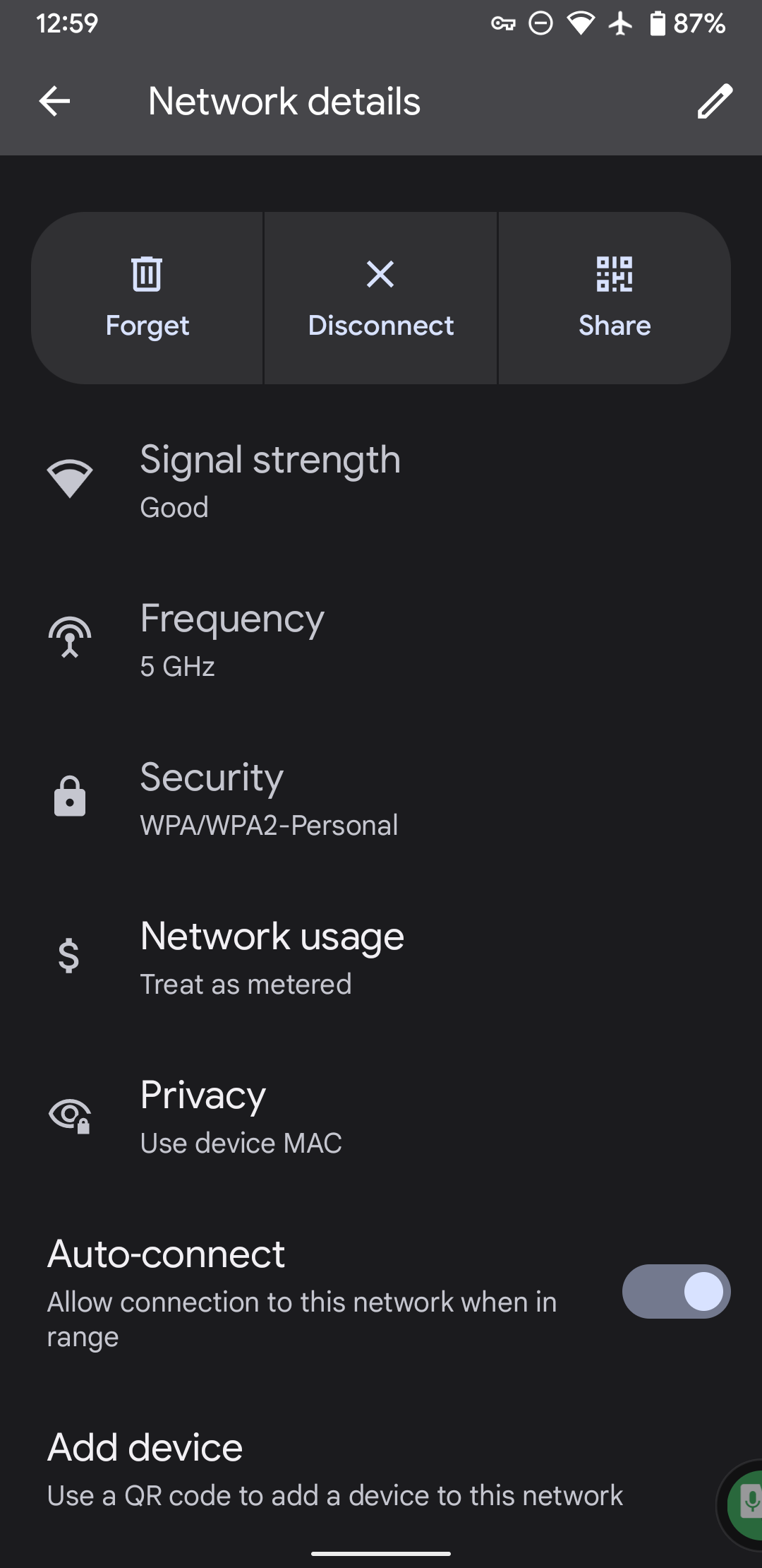 Android network settings with the 'Network usage' setting set to 'Treat as metered'.