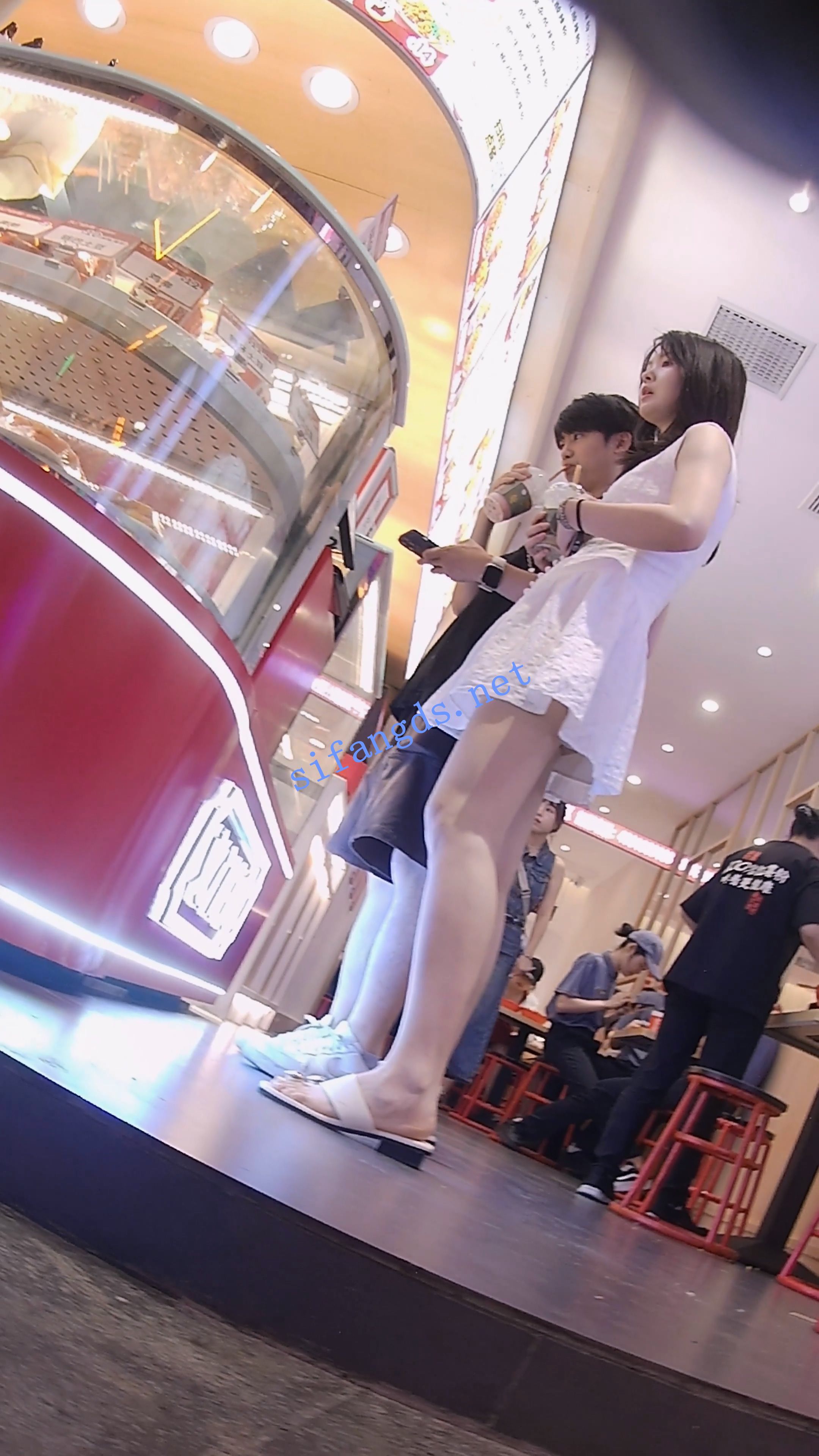 （应求而发）11/4 『D·D』-198-清纯女郎白裙随风飘，细腰翘臀美白腿，浅蓝内