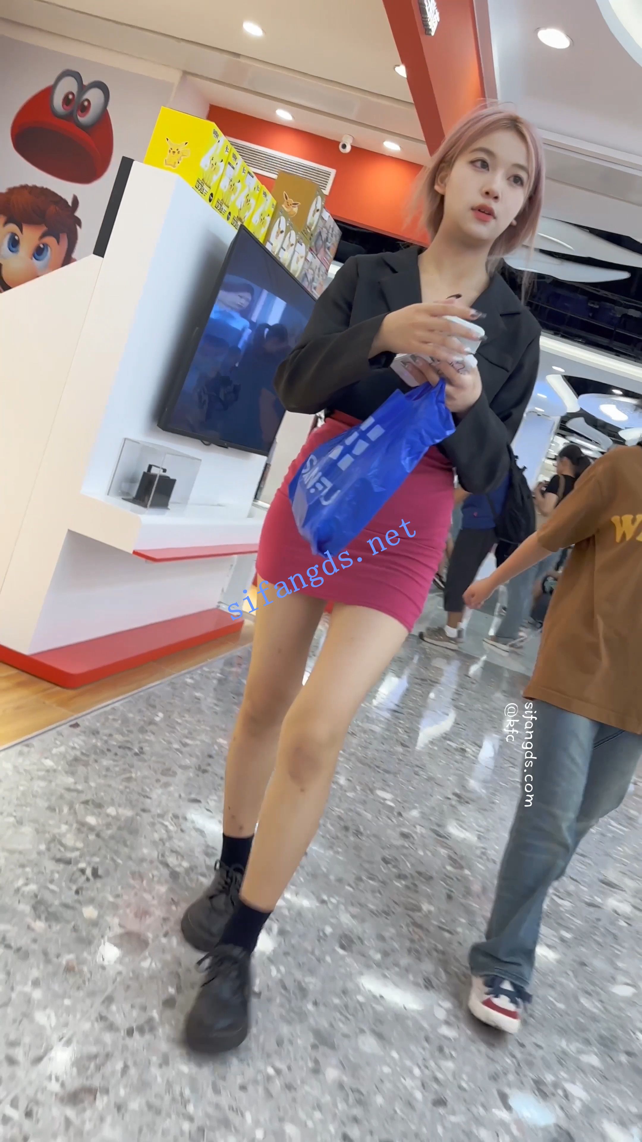 （应求而发）11/4 【KFC】包臀裙学生妹着急回家·黑色内内前后CD