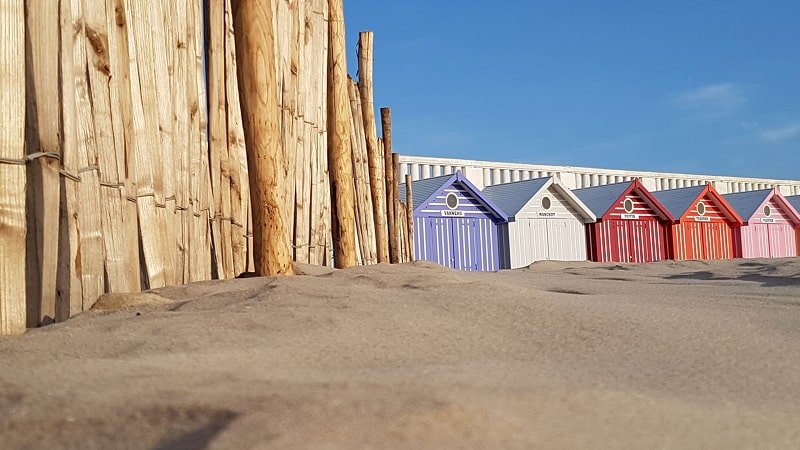 The beach cabins of Stella plage @destinationcotedopale.com