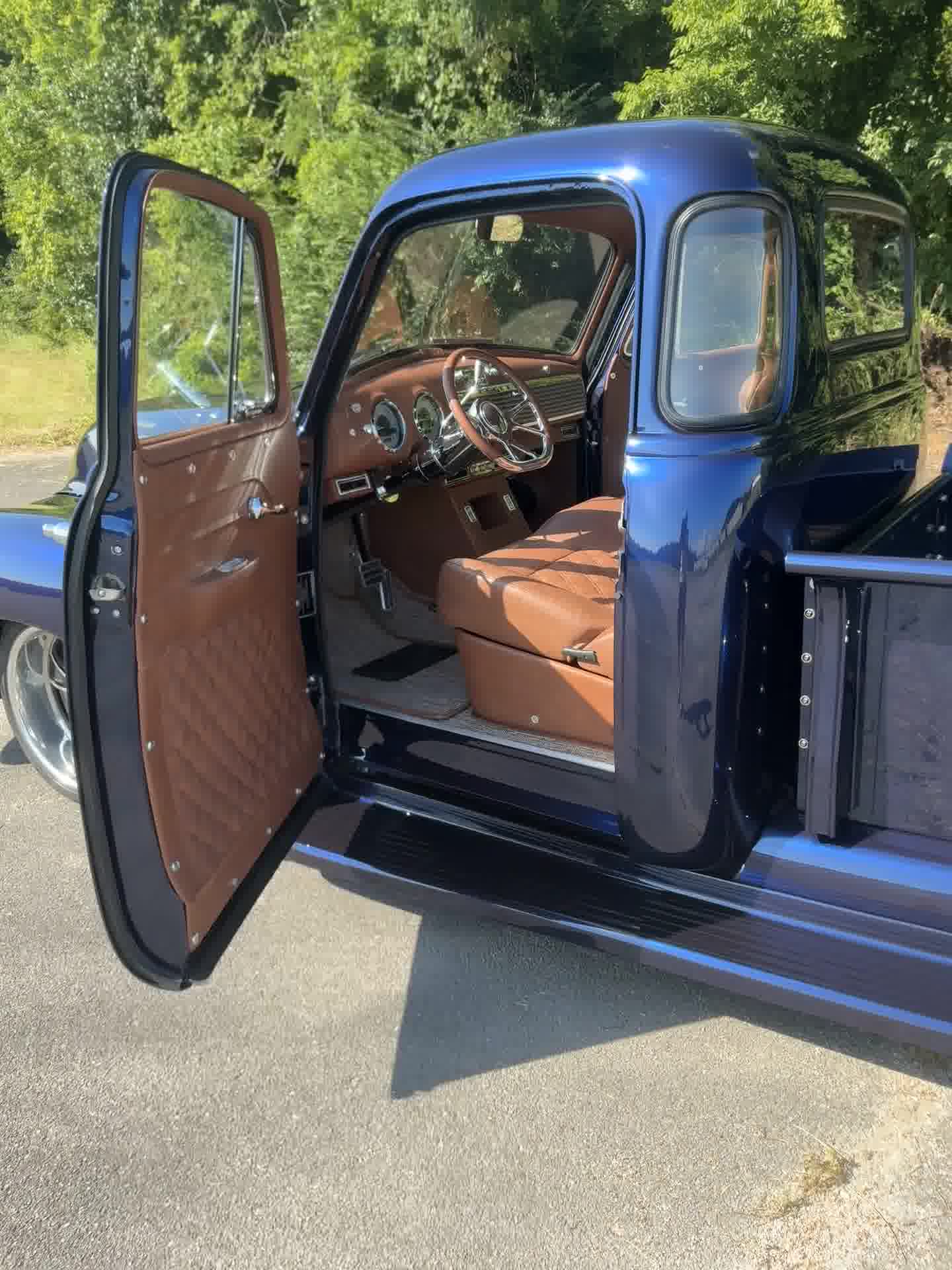 1952 Chevy 5-Window Truck thumbnail 9